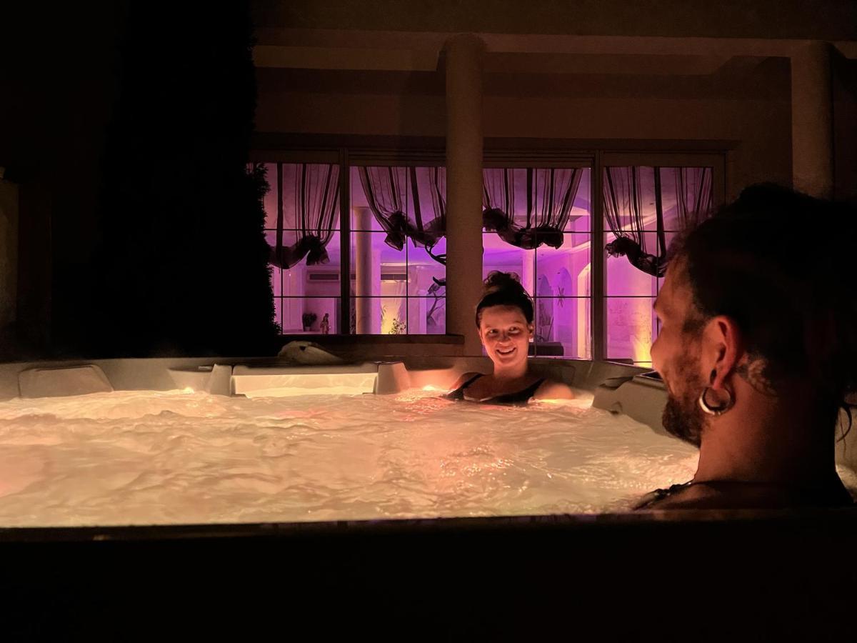B&B Das Land-Palais - Private Mountain Hideaway セルヴァ・デイ・モリーニ エクステリア 写真