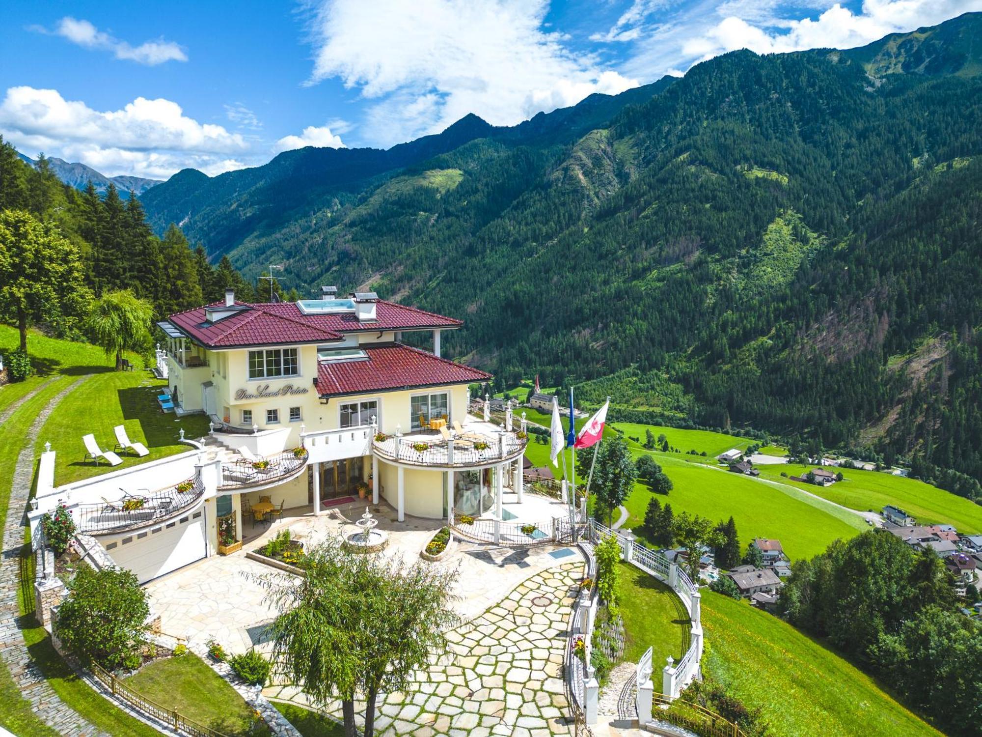B&B Das Land-Palais - Private Mountain Hideaway セルヴァ・デイ・モリーニ エクステリア 写真