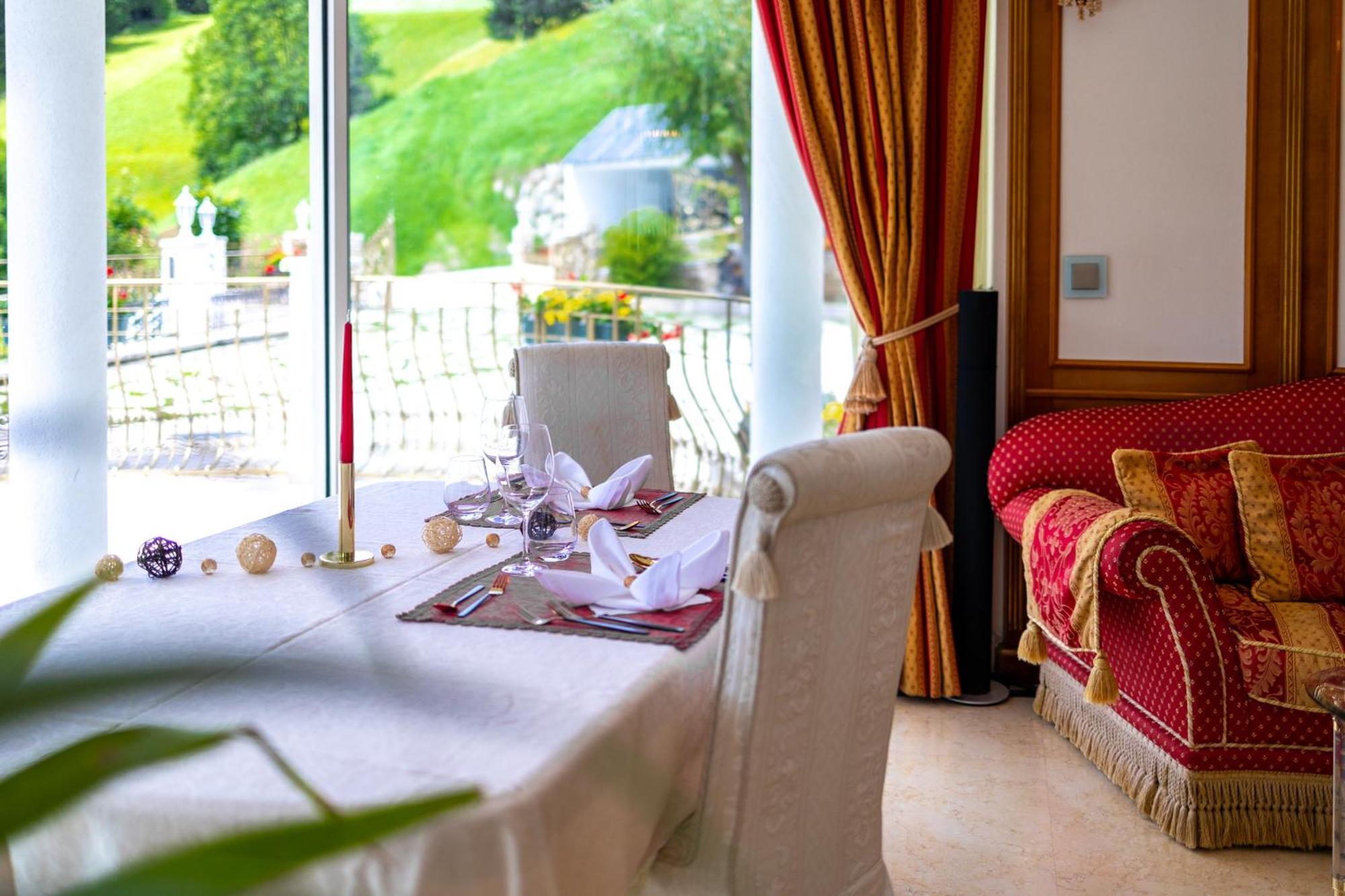 B&B Das Land-Palais - Private Mountain Hideaway セルヴァ・デイ・モリーニ エクステリア 写真