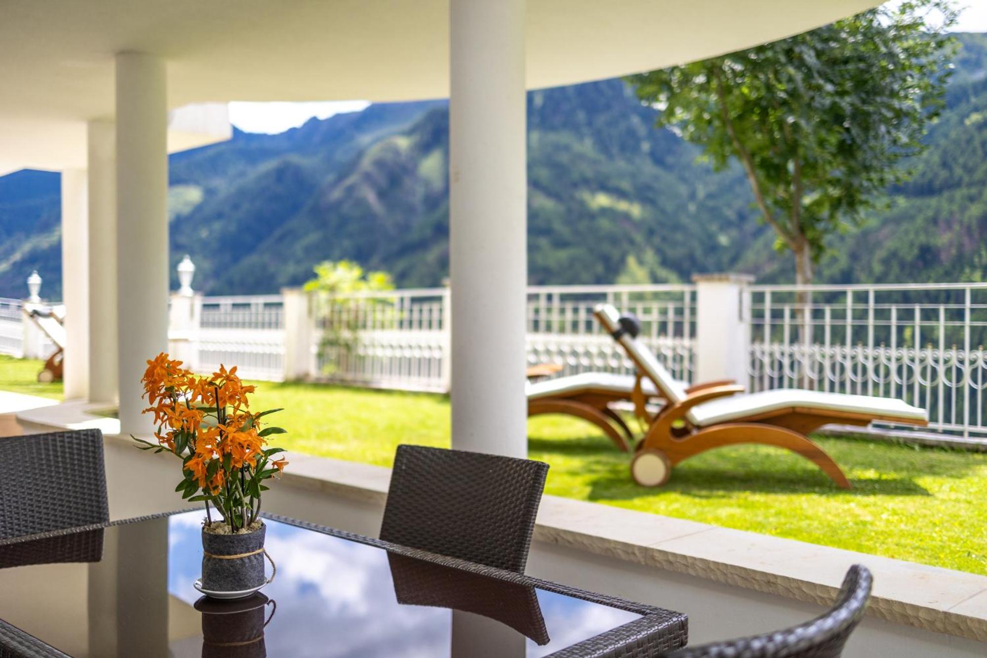 B&B Das Land-Palais - Private Mountain Hideaway セルヴァ・デイ・モリーニ エクステリア 写真