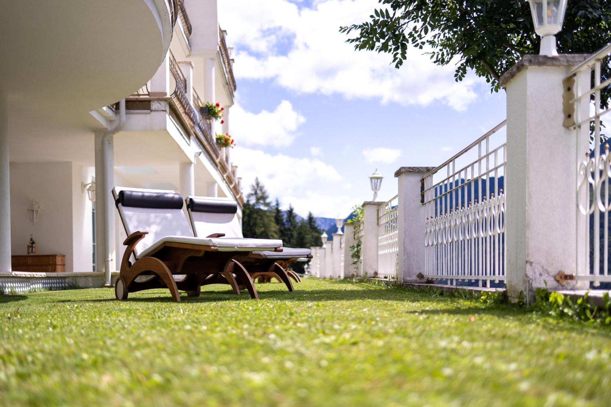 B&B Das Land-Palais - Private Mountain Hideaway セルヴァ・デイ・モリーニ エクステリア 写真