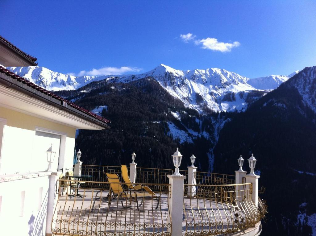 B&B Das Land-Palais - Private Mountain Hideaway セルヴァ・デイ・モリーニ エクステリア 写真