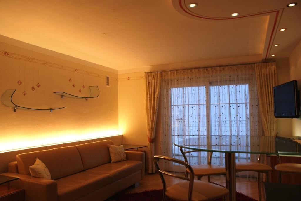 B&B Das Land-Palais - Private Mountain Hideaway セルヴァ・デイ・モリーニ エクステリア 写真