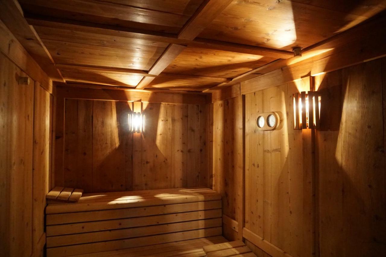 B&B Das Land-Palais - Private Mountain Hideaway セルヴァ・デイ・モリーニ エクステリア 写真